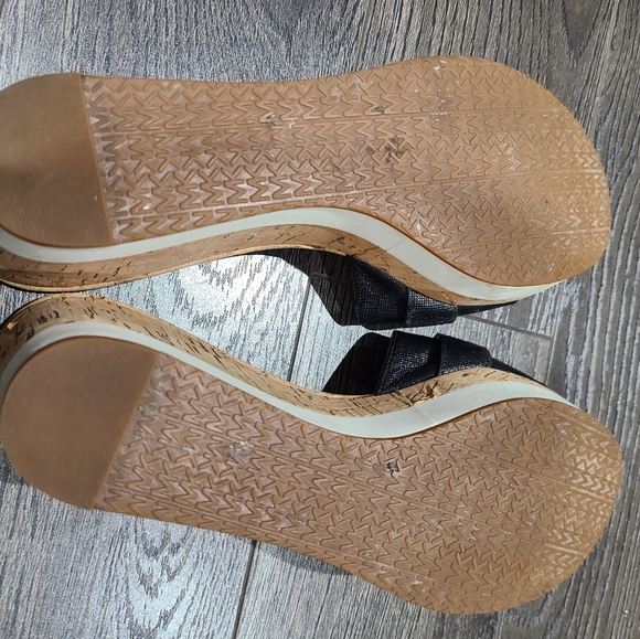 Michael Kors Warren Wedge Slides Size 6 - Picture 4 of 5